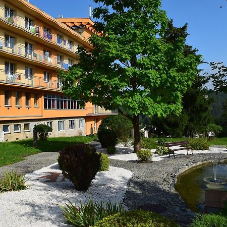 Hotel Korona Sanatorium Uzdrowiskowe Muszyna Exterior foto
